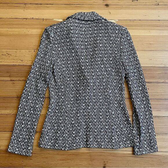 St. John rayon wool textured blend knit blazer. Size 4. - Picture 2 of 13